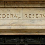 Dollar Strengthens as U.S. Reopening Vote Nears and Yen Hits Nine-Month Low