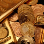 Stocks Advance While Dollar Firms as Markets Await Key US Data