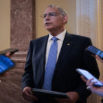 Bitcoin Retreats Toward 90000 as Rally Attempt Fades Amid Macro Signals