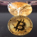 White House Convenes Banks and Crypto Firms to Break Stablecoin Regulatory Deadlock