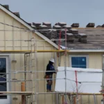 Invesco fund manager maintains bearish dollar outlook despite recent surge tied to geopolitical tensions