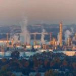 Pound Falls Against Dollar and Euro After Weak UK Economic Data