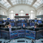 Bitcoin Rally Cools as AI Slips, CLARITY Wavers